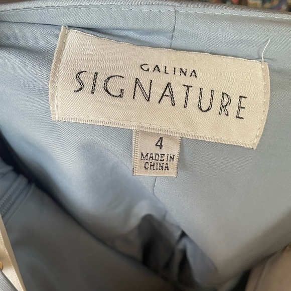 David’s Bridal Bridesmaid Dress - Picture 4 of 5